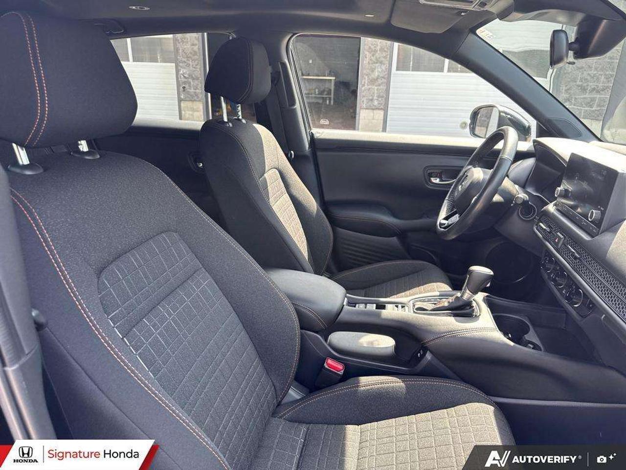 2025 Honda HR-V Sport Photo