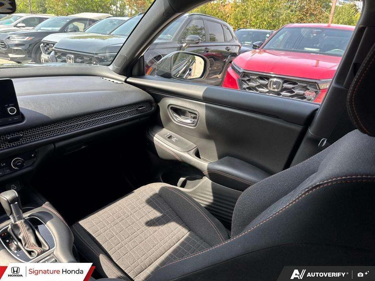 2025 Honda HR-V Sport Photo