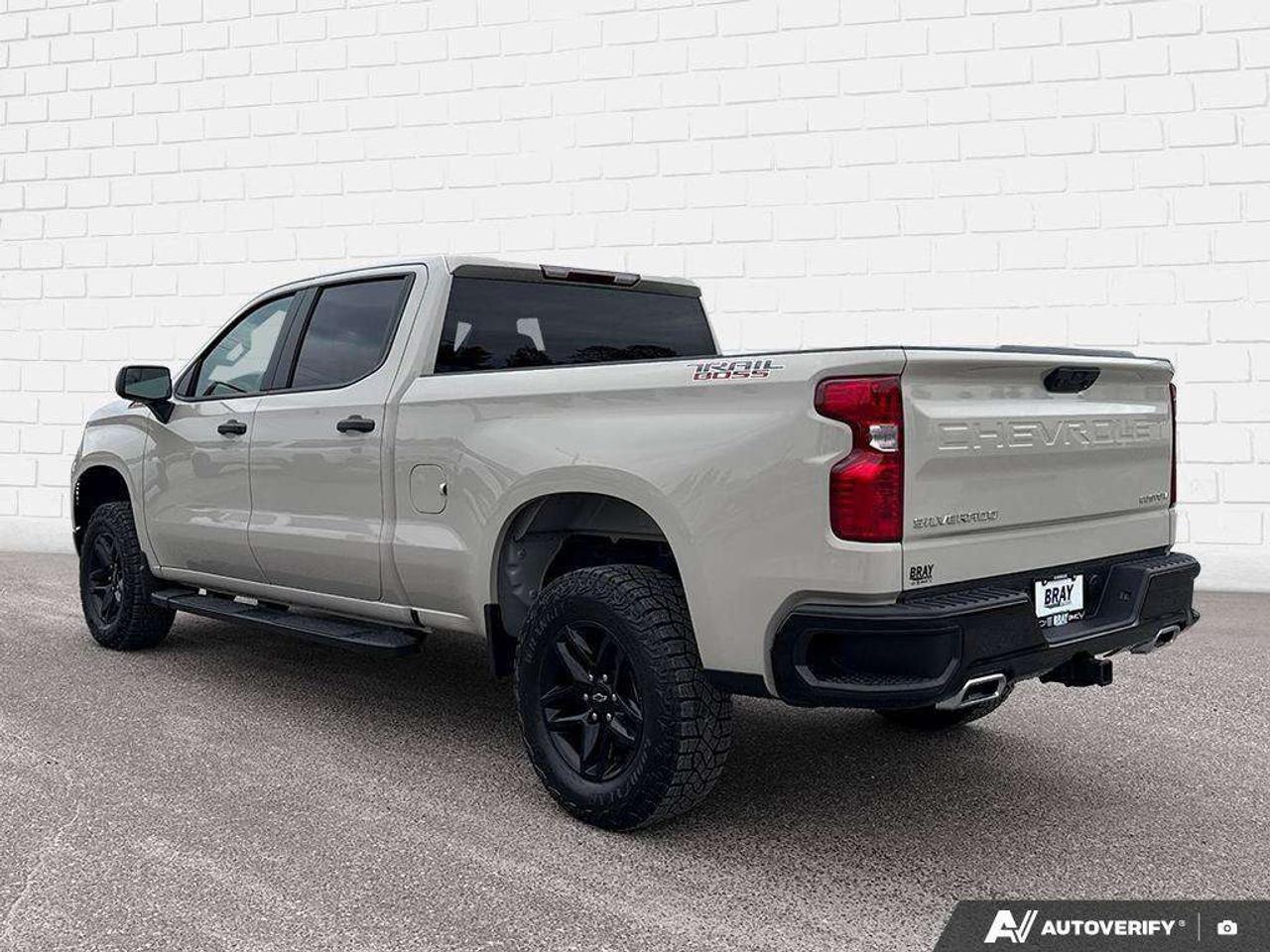 2026 Chevrolet Silverado 1500 RUNNING BOARDS. TRAILERING PKG. HITCH GUIDANCE. OFF ROAD SUSPENSION W/ 2 LIFT. HEATED OUTSIDE MIRRORS. Photo