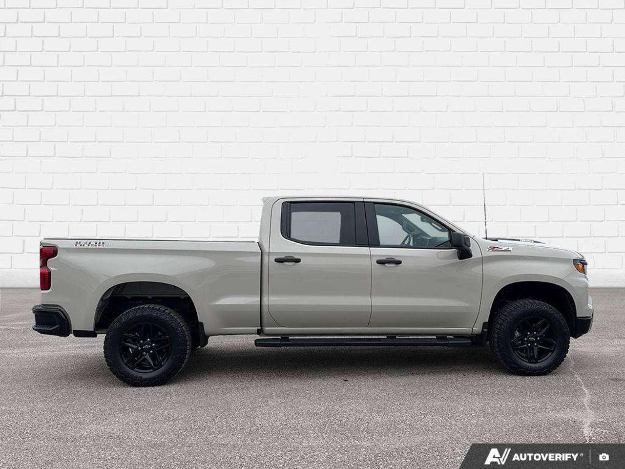 2026 Chevrolet Silverado 1500 RUNNING BOARDS. TRAILERING PKG. HITCH GUIDANCE. OFF ROAD SUSPENSION W/ 2 LIFT. HEATED OUTSIDE MIRRORS. Photo