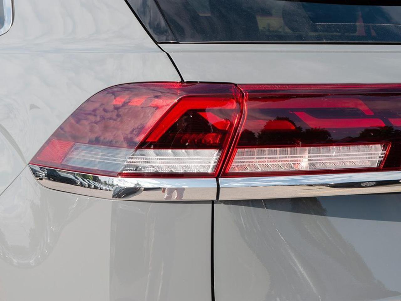 2025 Volkswagen Atlas Cross Sport  Photo