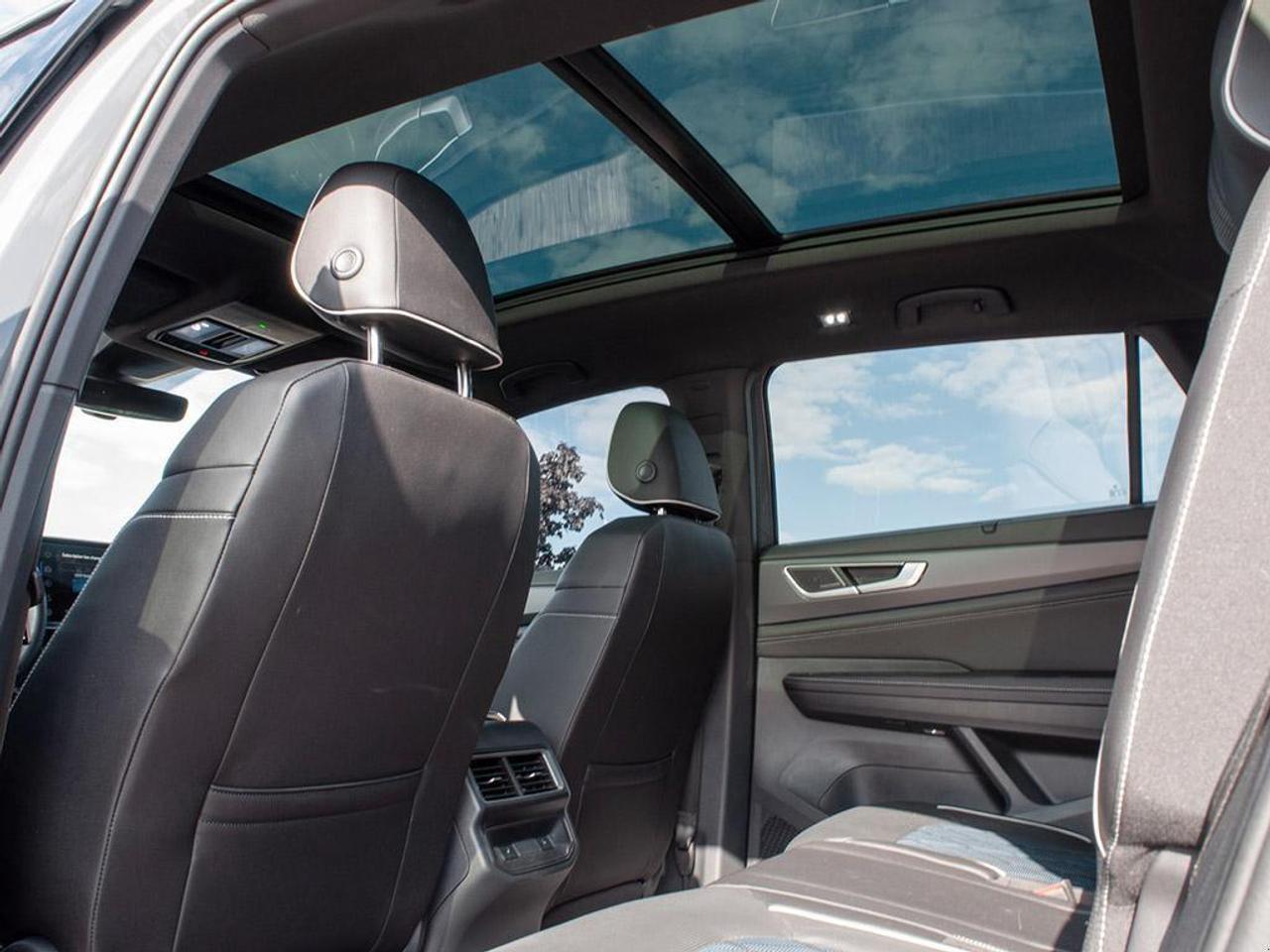 2025 Volkswagen Atlas Cross Sport  Photo