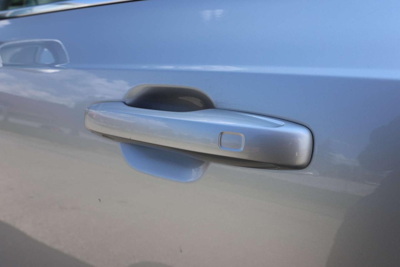 2020 Volvo XC90 T6-AWD-MOMENTUM-7PASS/360 CAM/NAV/ADAPT CRUISE/BLIS/FCW/LKA/LEATHER/H SEATS/CARPLAY/KEYLESS/PANO ROOF Photo