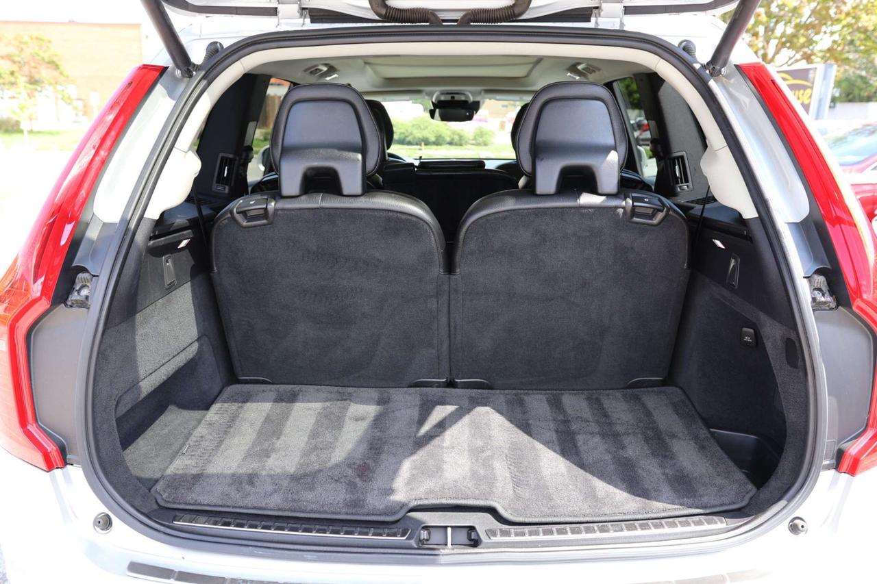 2020 Volvo XC90 T6-AWD-MOMENTUM-7PASS/360 CAM/NAV/ADAPT CRUISE/BLIS/FCW/LKA/LEATHER/H SEATS/CARPLAY/KEYLESS/PANO ROOF Photo