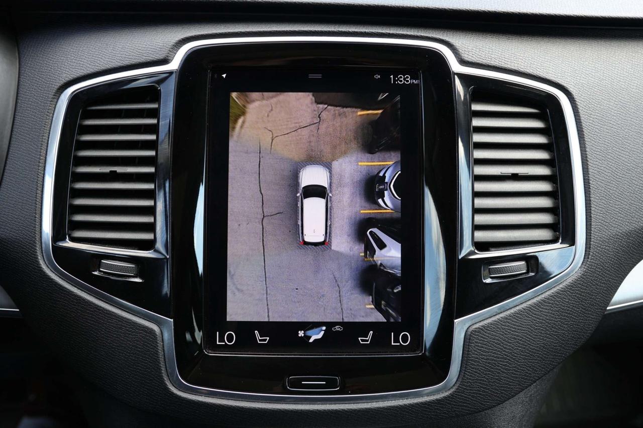 2020 Volvo XC90 T6-AWD-MOMENTUM-7PASS/360 CAM/NAV/ADAPT CRUISE/BLIS/FCW/LKA/LEATHER/H SEATS/CARPLAY/KEYLESS/PANO ROOF Photo