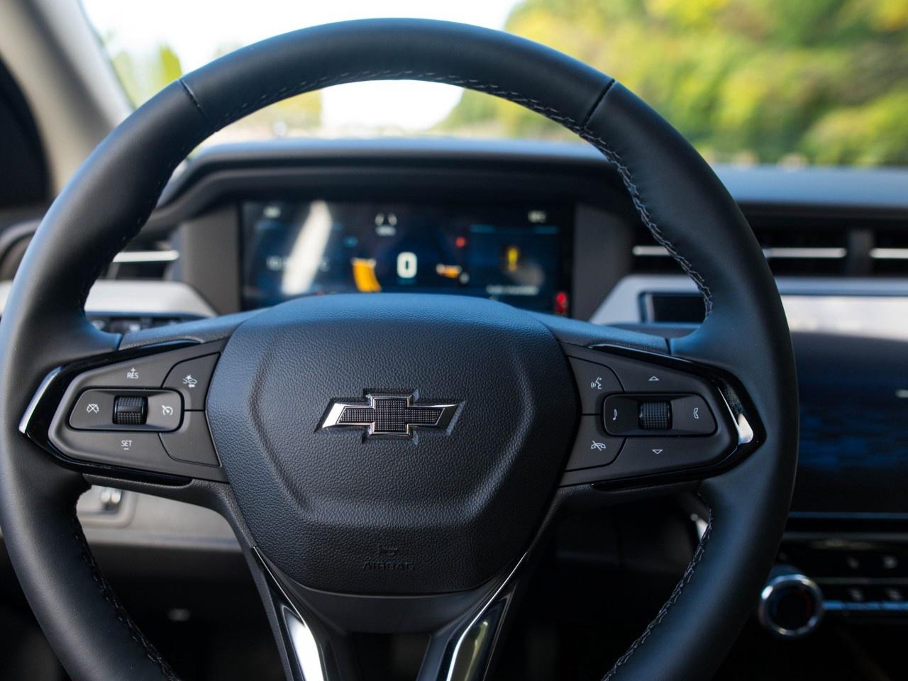 2027 Chevrolet Bolt FWD 4dr LT Photo