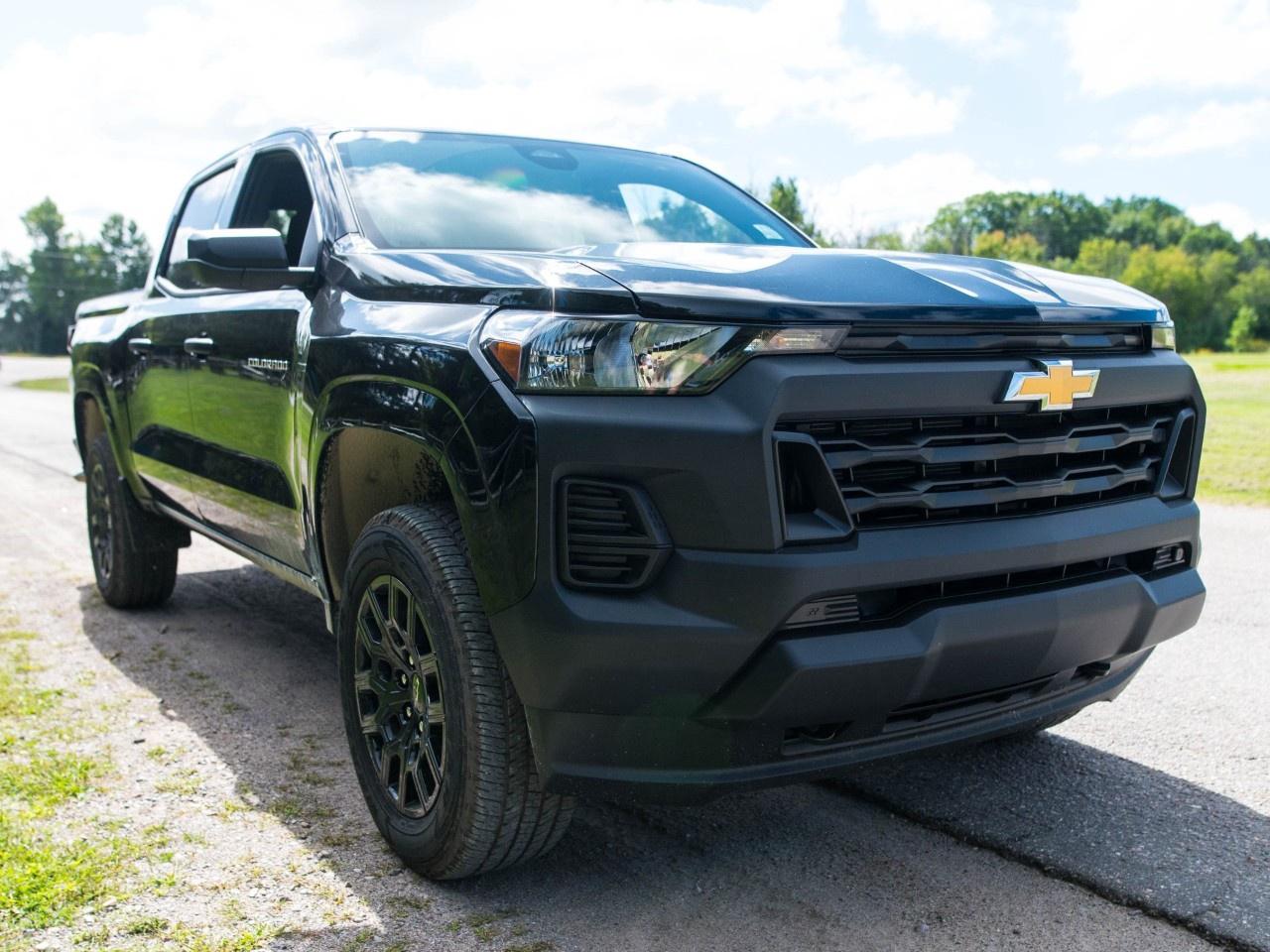 2026 Chevrolet Colorado Crew Cab Short Box 4-Wheel Drive Work Truck Photo