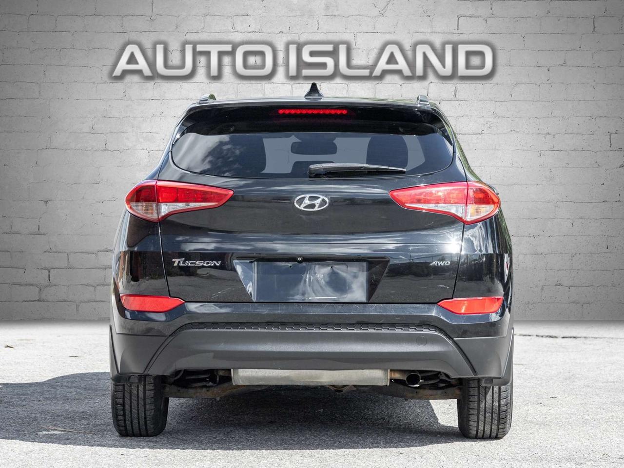 2016 Hyundai Tucson AWD Luxury -Leather-Pano Roof-Navi-Blind Spot-Dealer Serviced-NO Accidents Photo