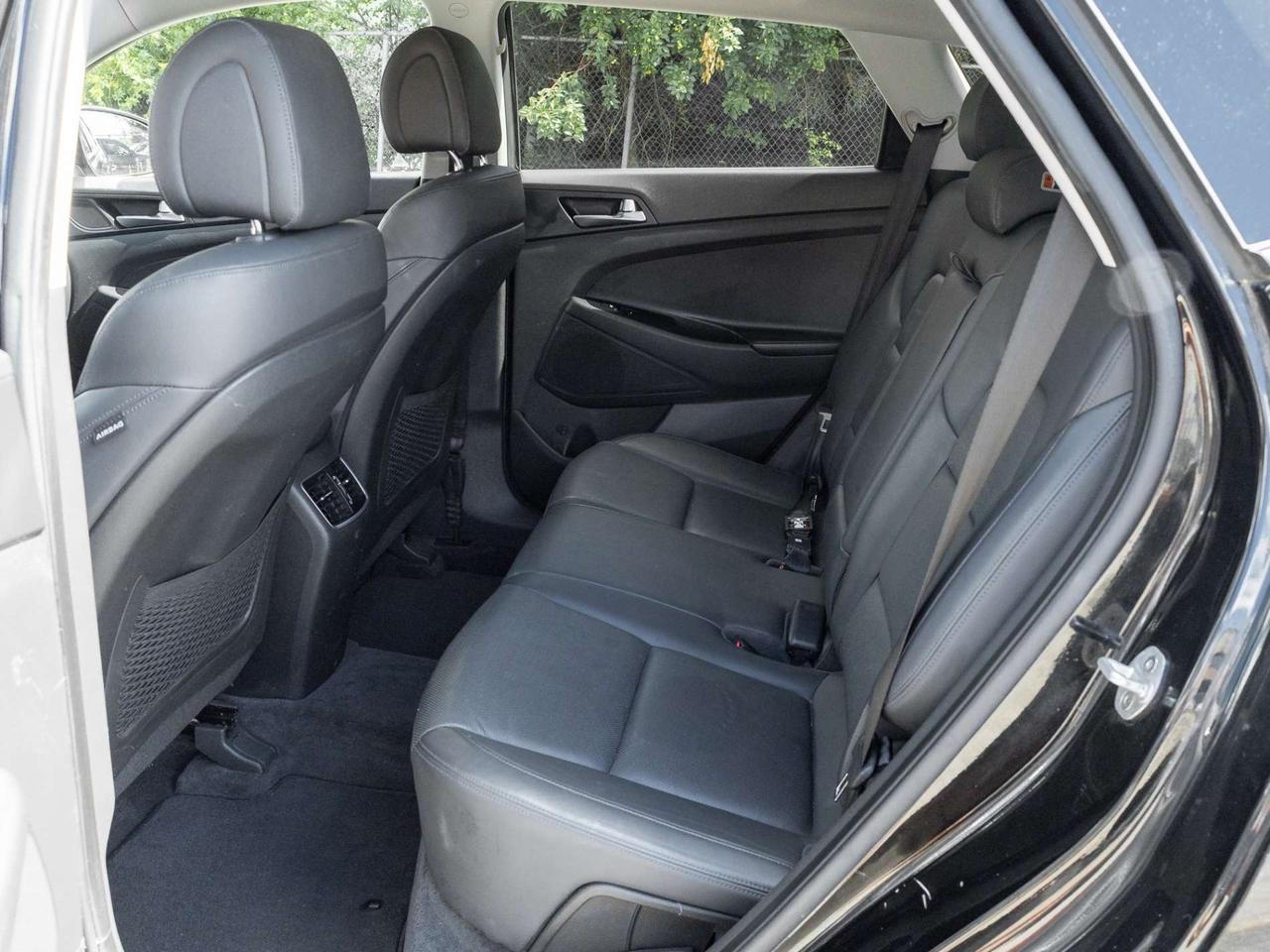 2016 Hyundai Tucson AWD Luxury -Leather-Pano Roof-Navi-Blind Spot-Dealer Serviced-NO Accidents Photo
