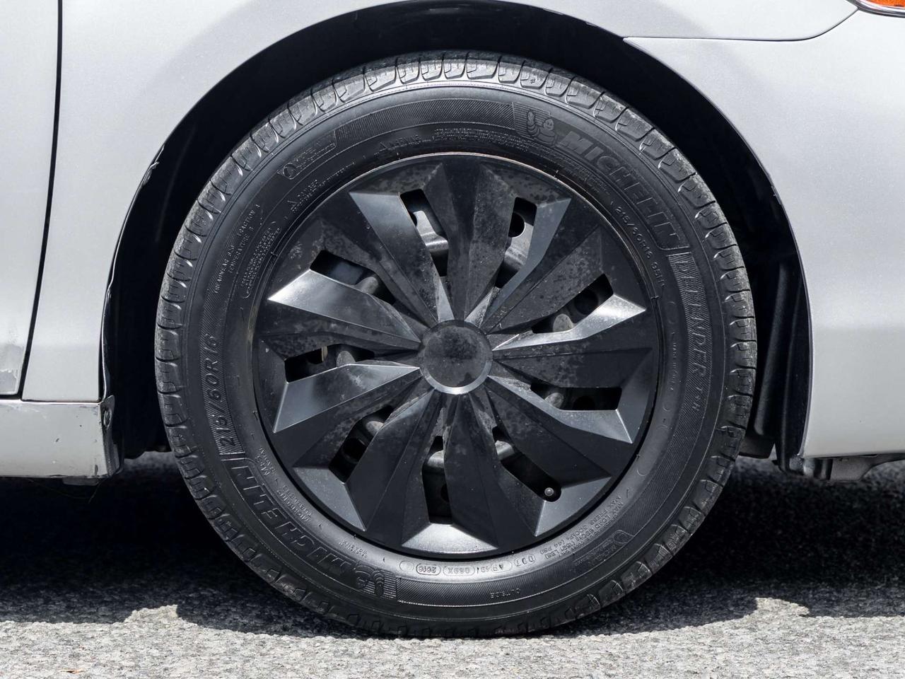 2007 Toyota Camry I4 LE Photo3