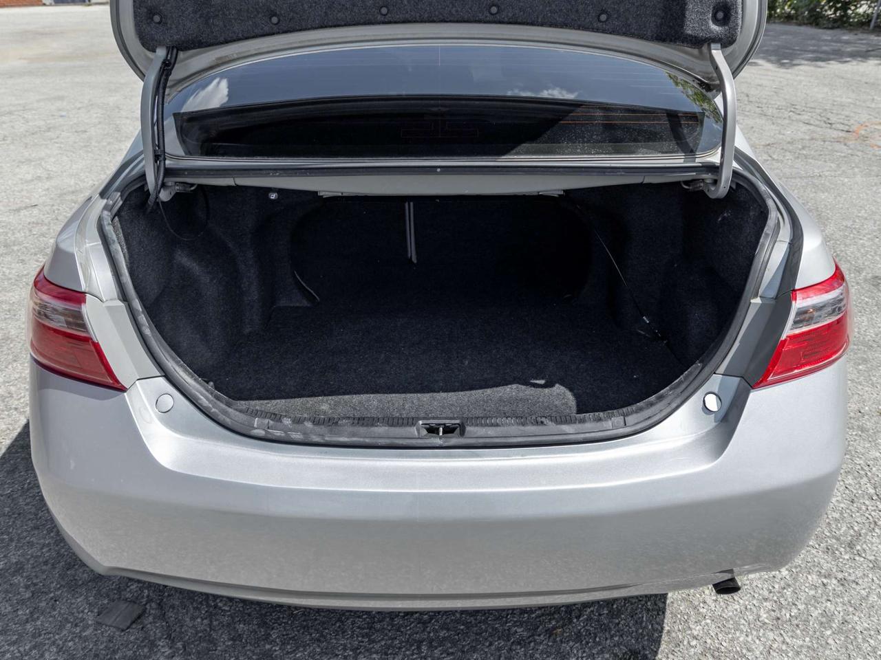 2007 Toyota Camry I4 LE Photo