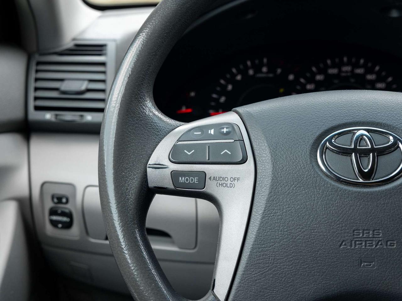2007 Toyota Camry I4 LE Photo
