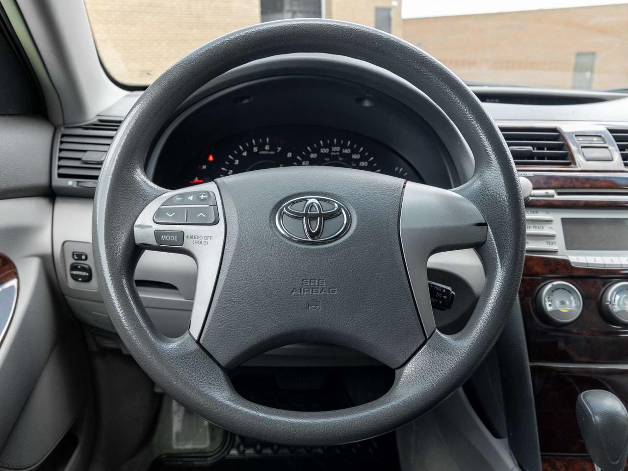 2007 Toyota Camry I4 LE Photo
