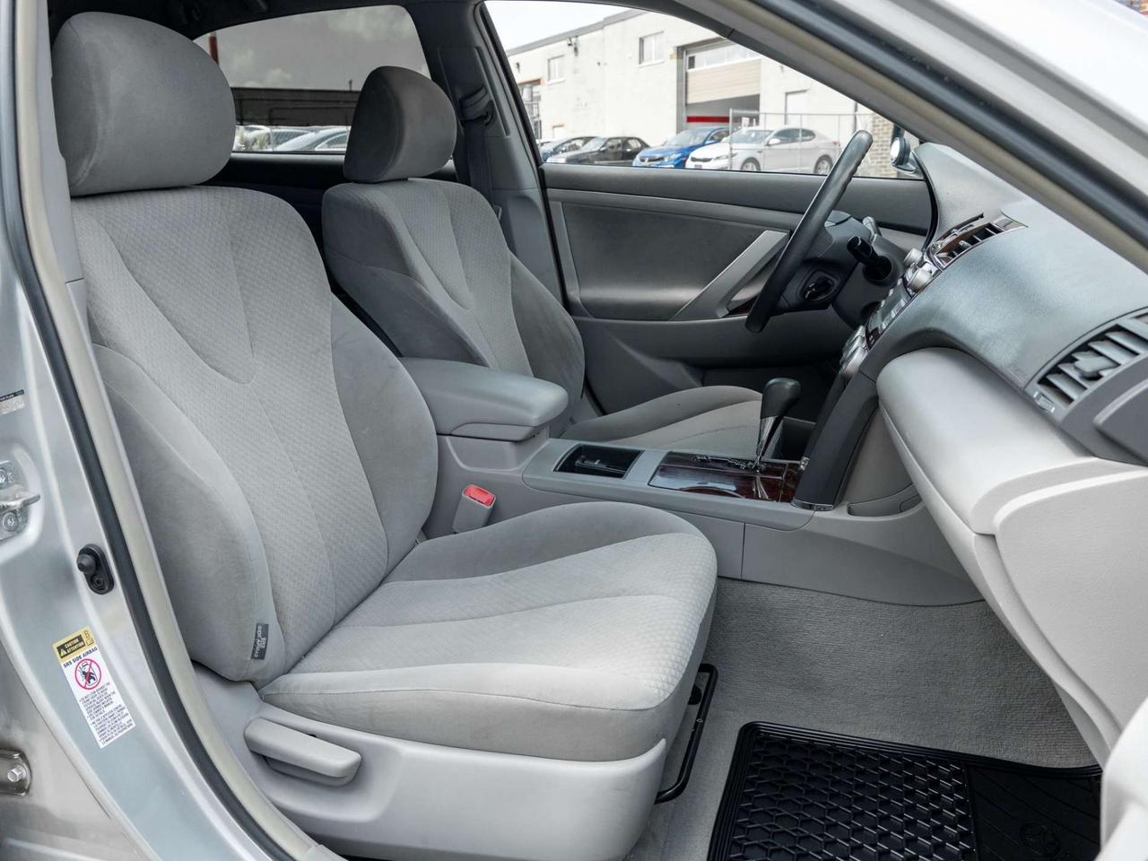 2007 Toyota Camry I4 LE Photo