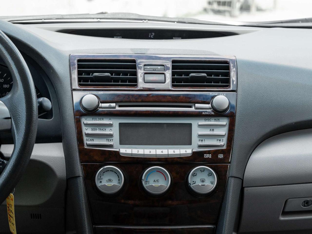 2007 Toyota Camry I4 LE Photo
