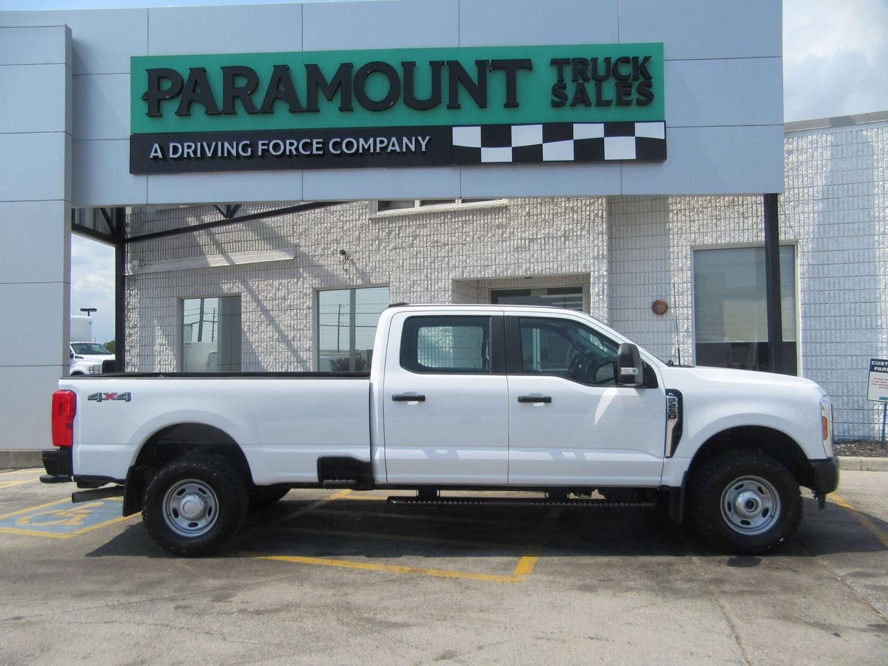 2025 Ford F-250 SUPER DUTY CREW CAB 4X4 8FT LONG BOX Photo1