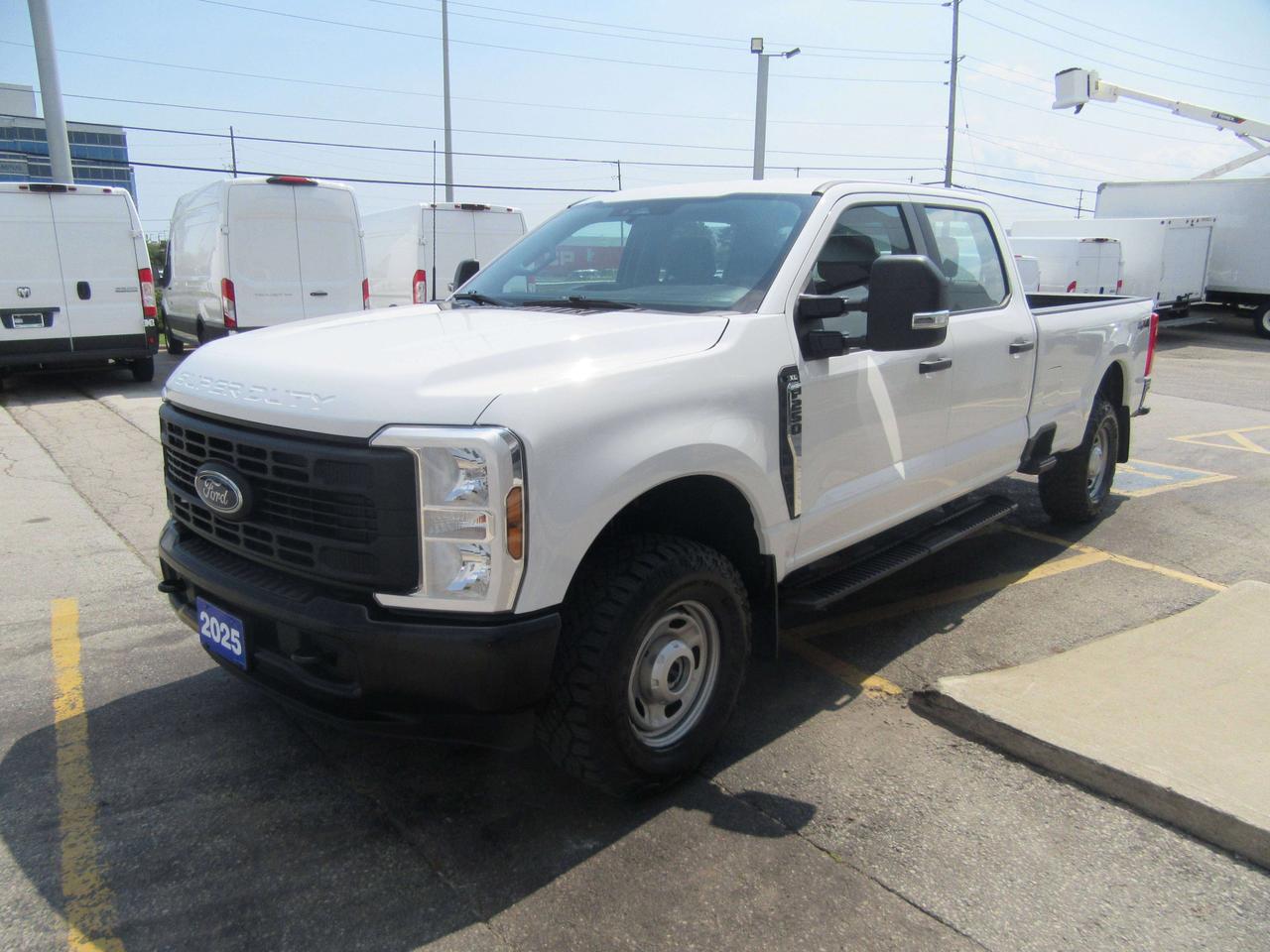 2025 Ford F-250 SUPER DUTY CREW CAB 4X4 8FT LONG BOX Photo4