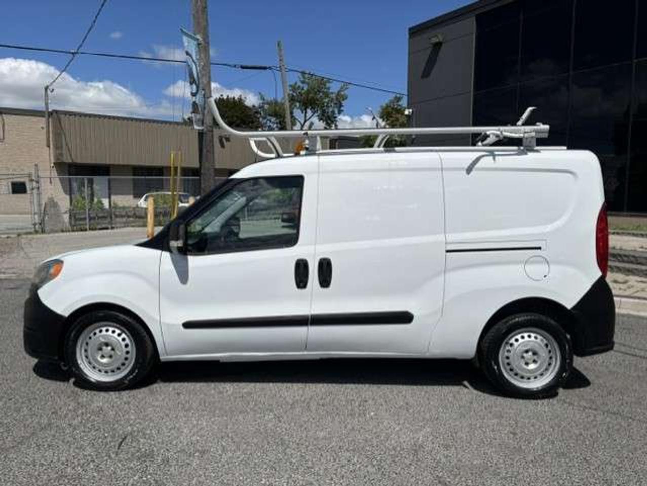 2016 RAM ProMaster ST **ROOF RACKS-DIVIDER-NO ACCIDENTS-CERTIFIED** Photo
