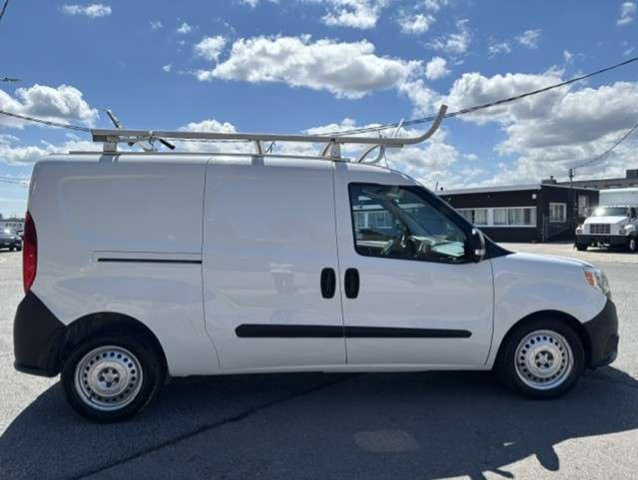 2016 RAM ProMaster ST **ROOF RACKS-DIVIDER-NO ACCIDENTS-CERTIFIED** Photo