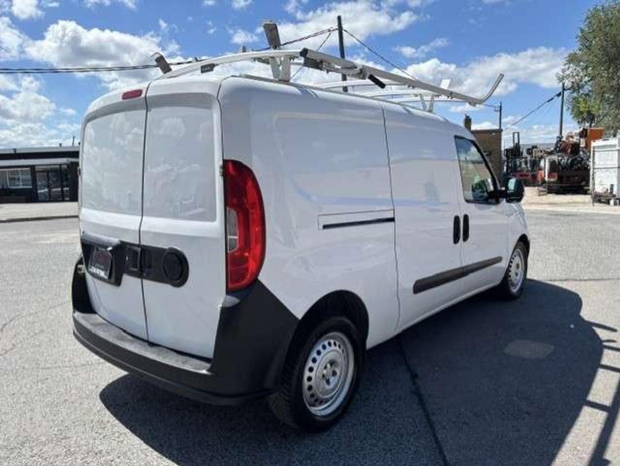 2016 RAM ProMaster ST **ROOF RACKS-DIVIDER-NO ACCIDENTS-CERTIFIED** Photo