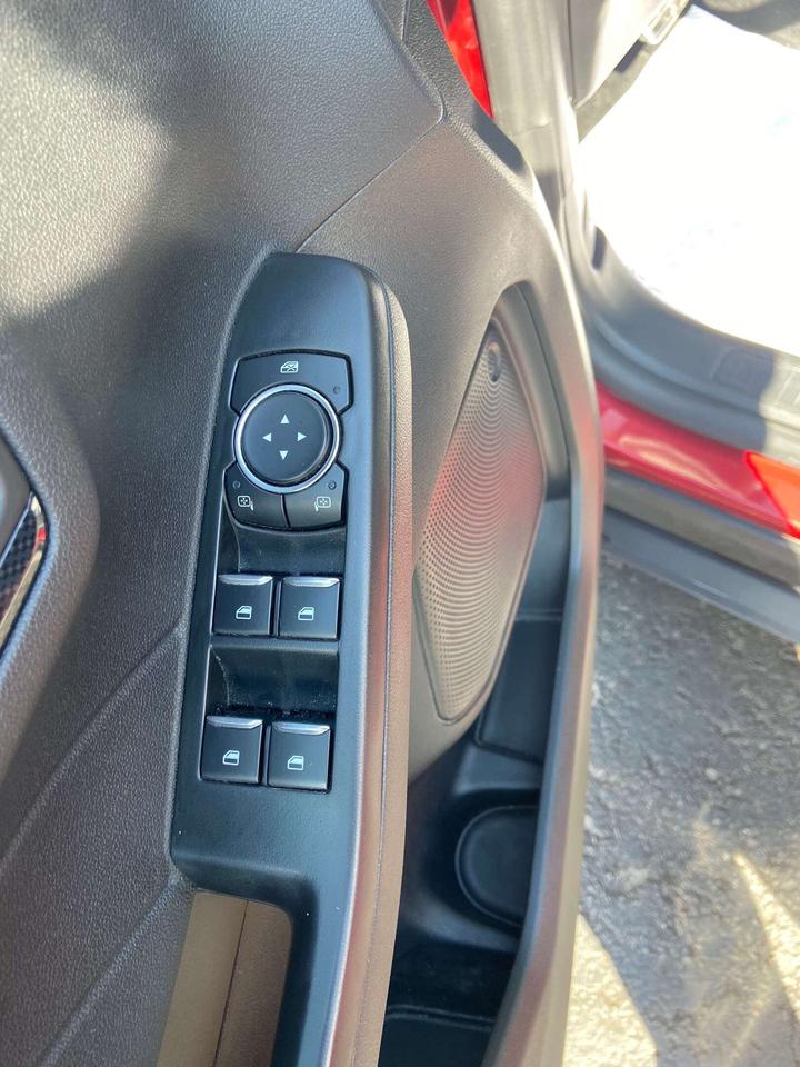 2024 Ford Escape ST LINE 1.5L AWD ADAPTIVE CRUISE TECH PKG Photo