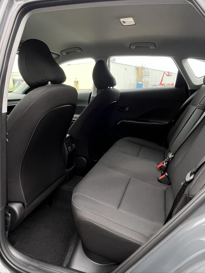 2027 Hyundai KONA 2.0L Essential AWD Photo