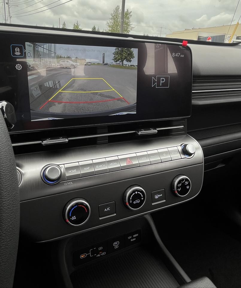 2027 Hyundai KONA 2.0L Essential AWD Photo