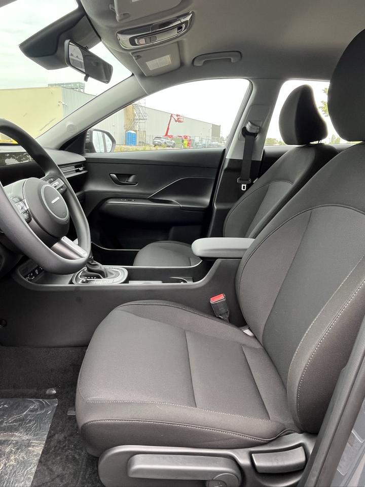 2027 Hyundai KONA 2.0L Essential AWD Photo