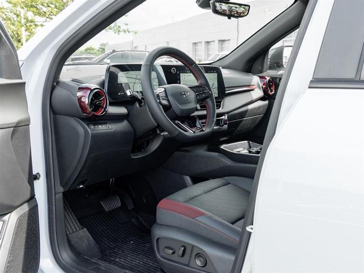 2027 Chevrolet Equinox RS Photo