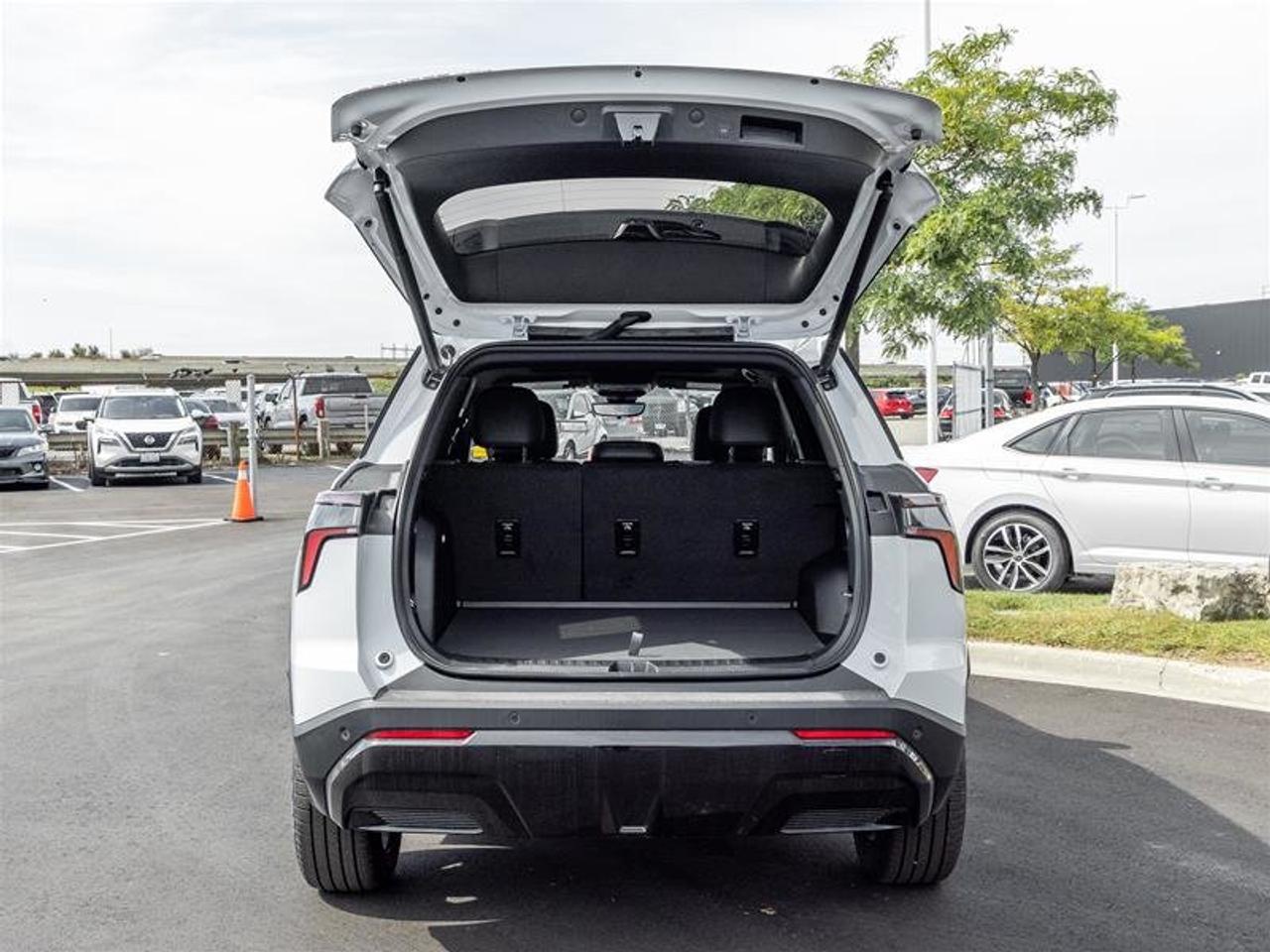 2027 Chevrolet Equinox RS Photo