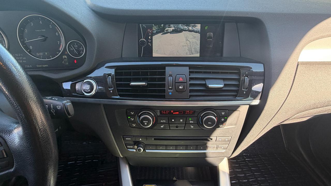 2013 BMW X3 28i Photo