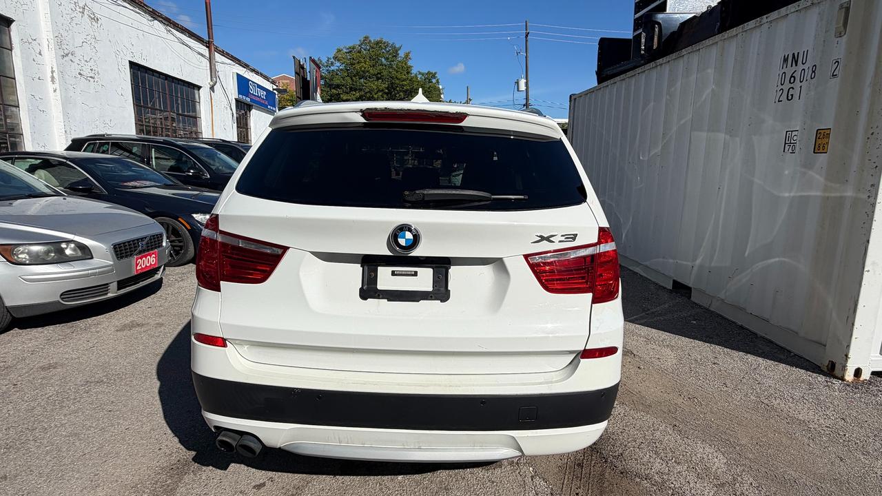 2013 BMW X3 28i Photo4