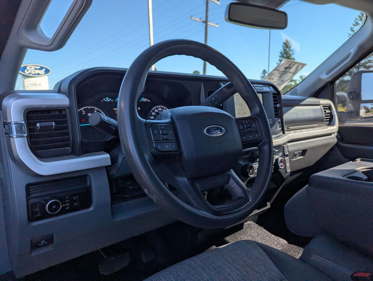 2023 Ford F-250 XLT 4WD Crew Cab 8' Box Photo