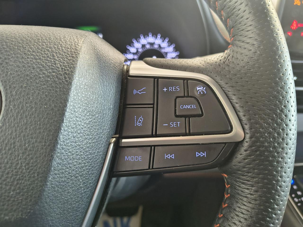 2021 Toyota Sienna XLE Photo0