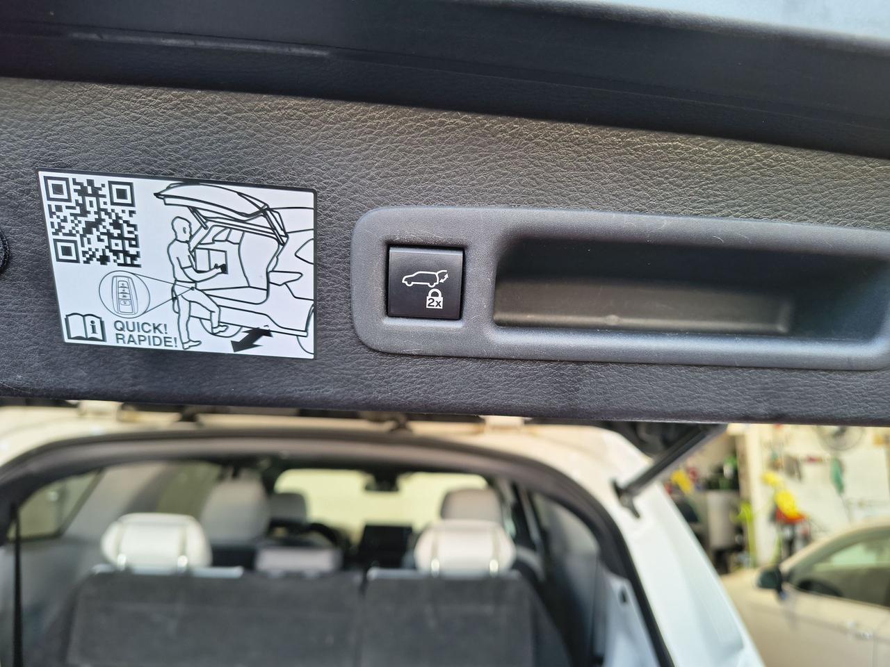 2021 Toyota Sienna XLE Photo0