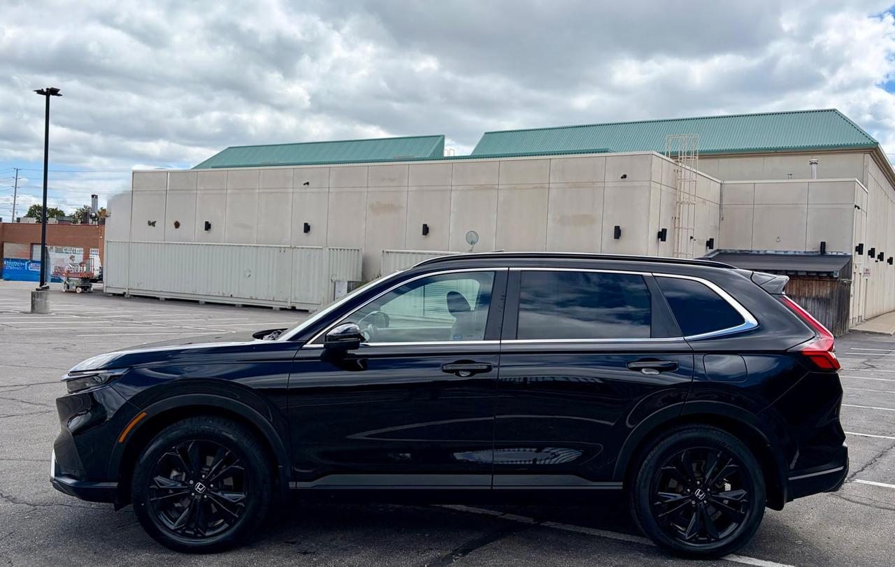 2023 Honda CR-V Hybrid Touring - Photo #3