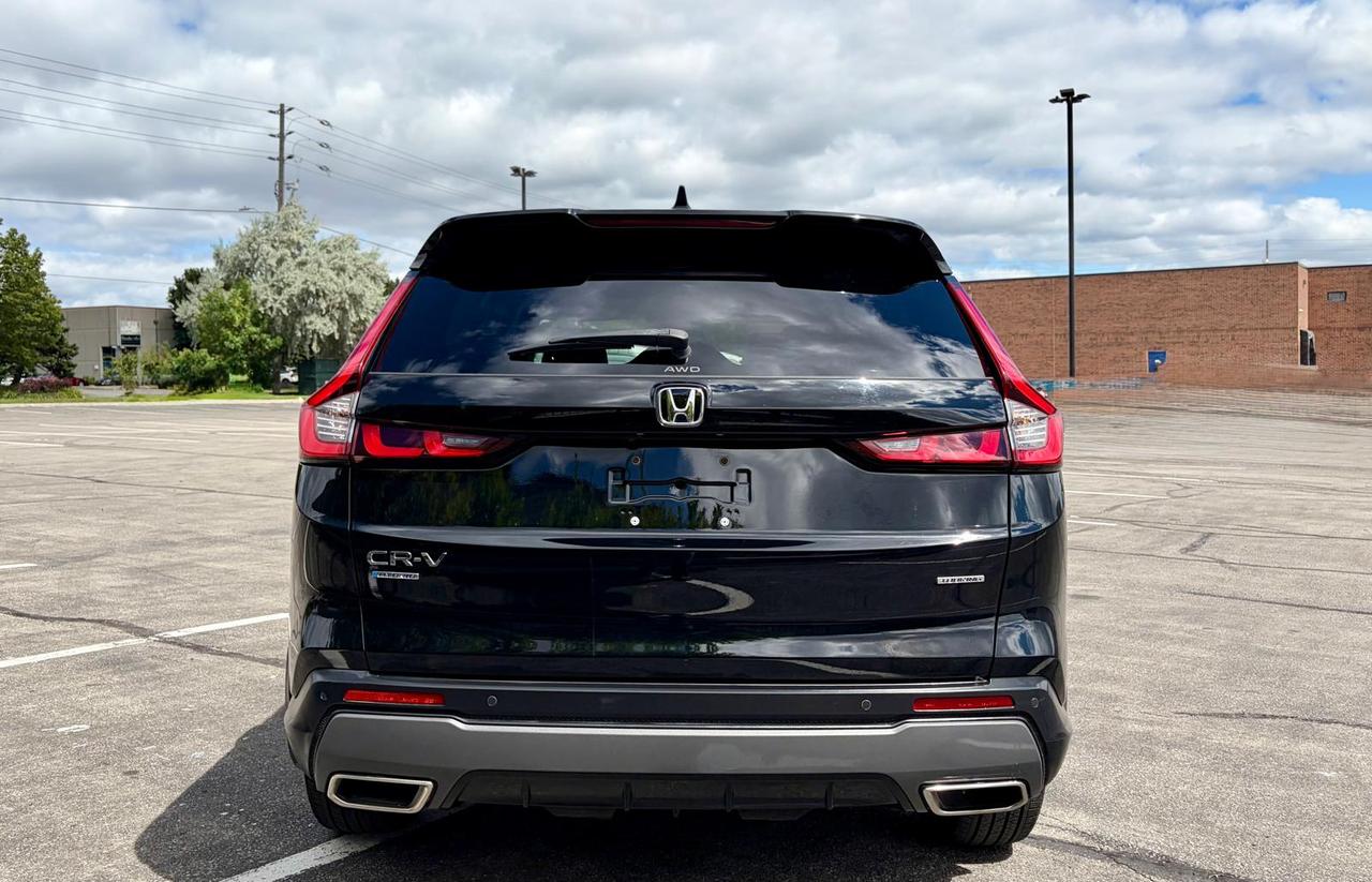 2023 Honda CR-V Hybrid Touring - Photo #4