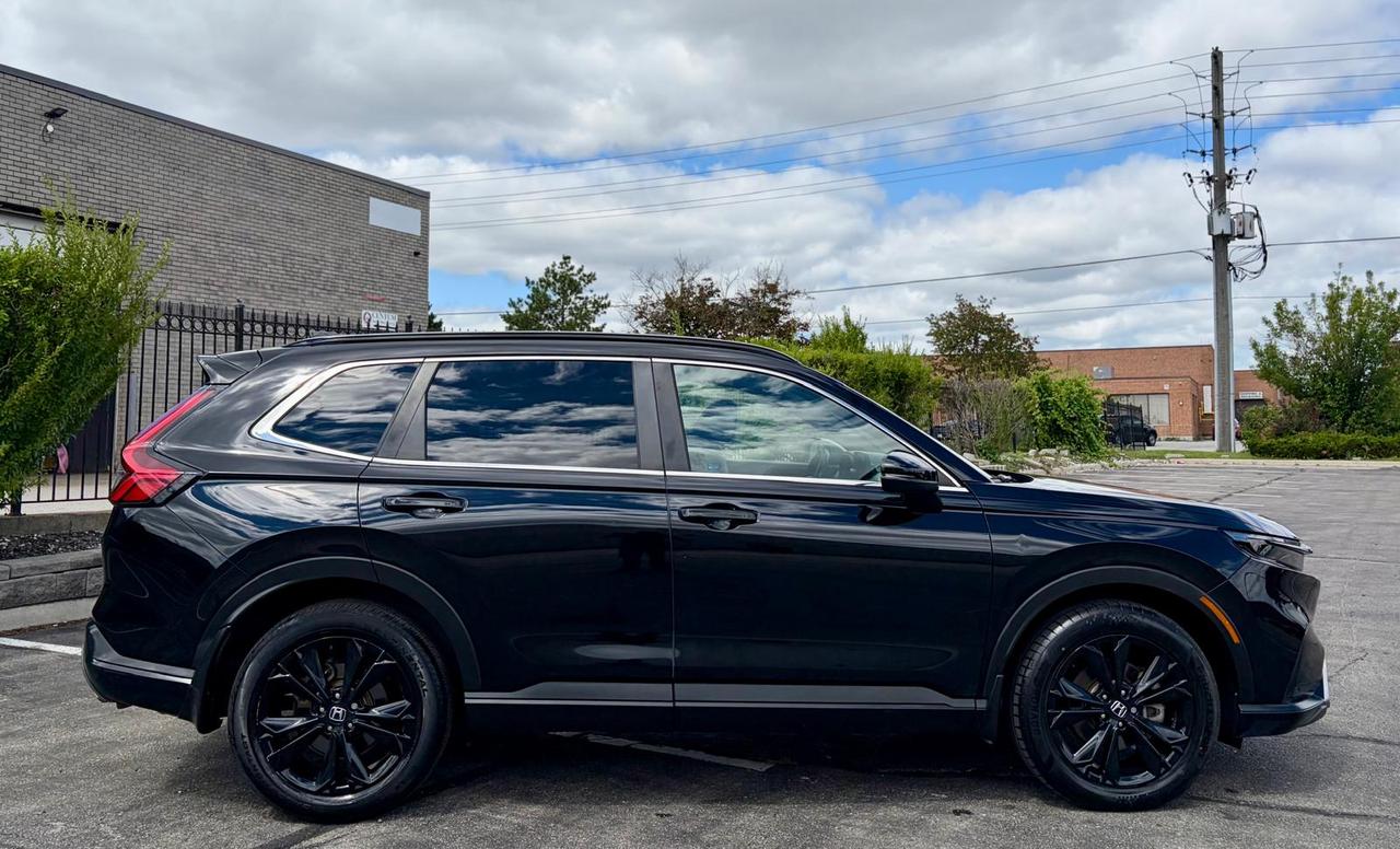 2023 Honda CR-V Hybrid Touring - Photo #5
