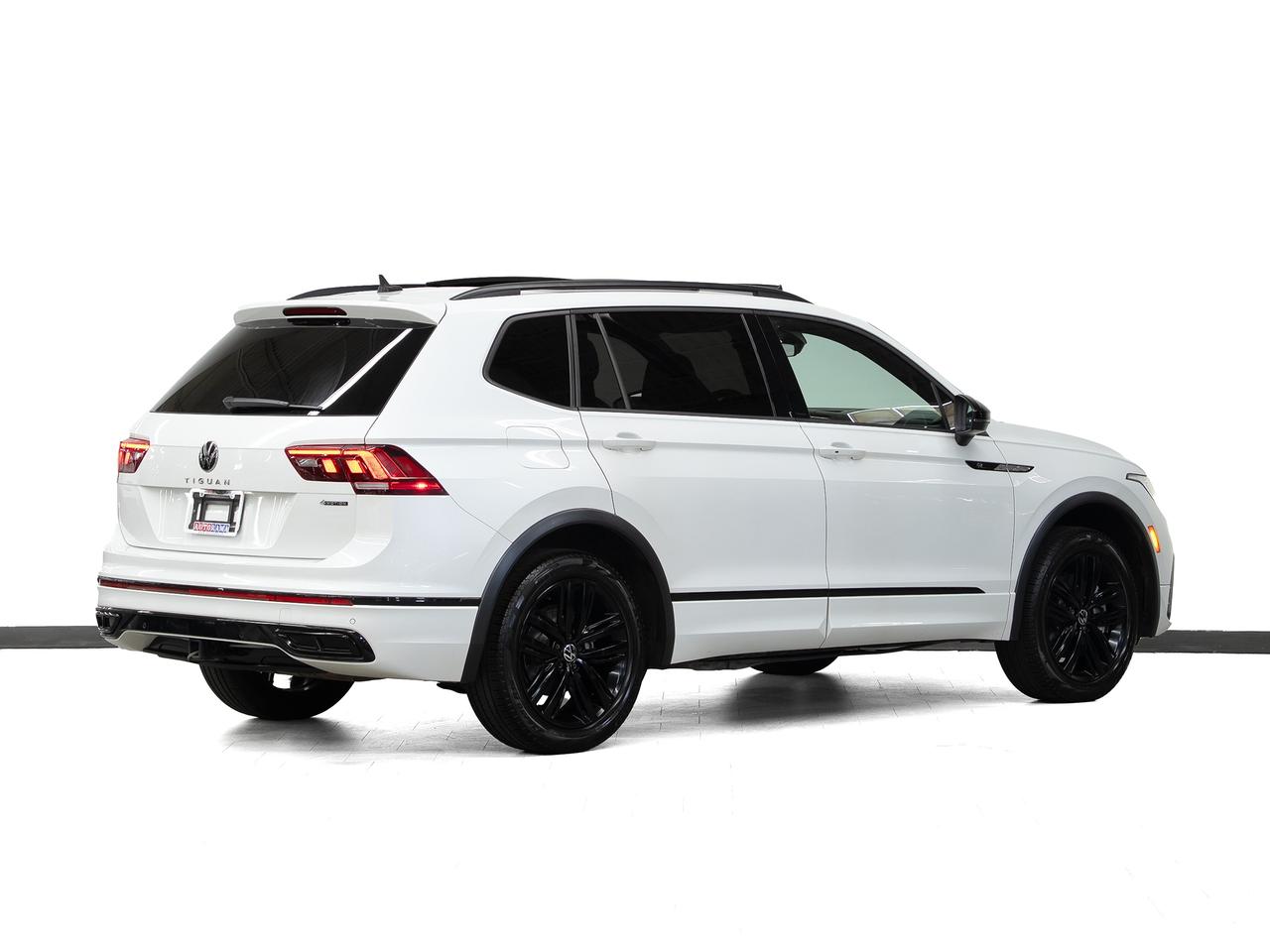 2022 Volkswagen Tiguan COMFORTLINE R-LINE AWD | BLK Edition | Pano roof