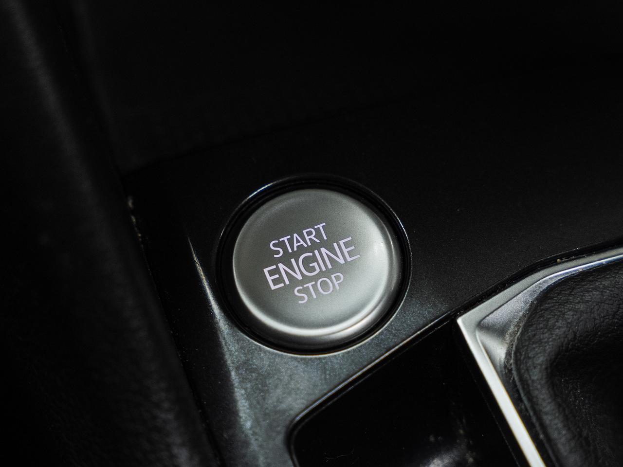 2022 Volkswagen Tiguan COMFORTLINE R-LINE AWD | BLK Edition | Pano roof