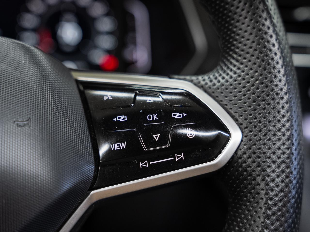 2022 Volkswagen Tiguan COMFORTLINE R-LINE AWD | BLK Edition | Pano roof
