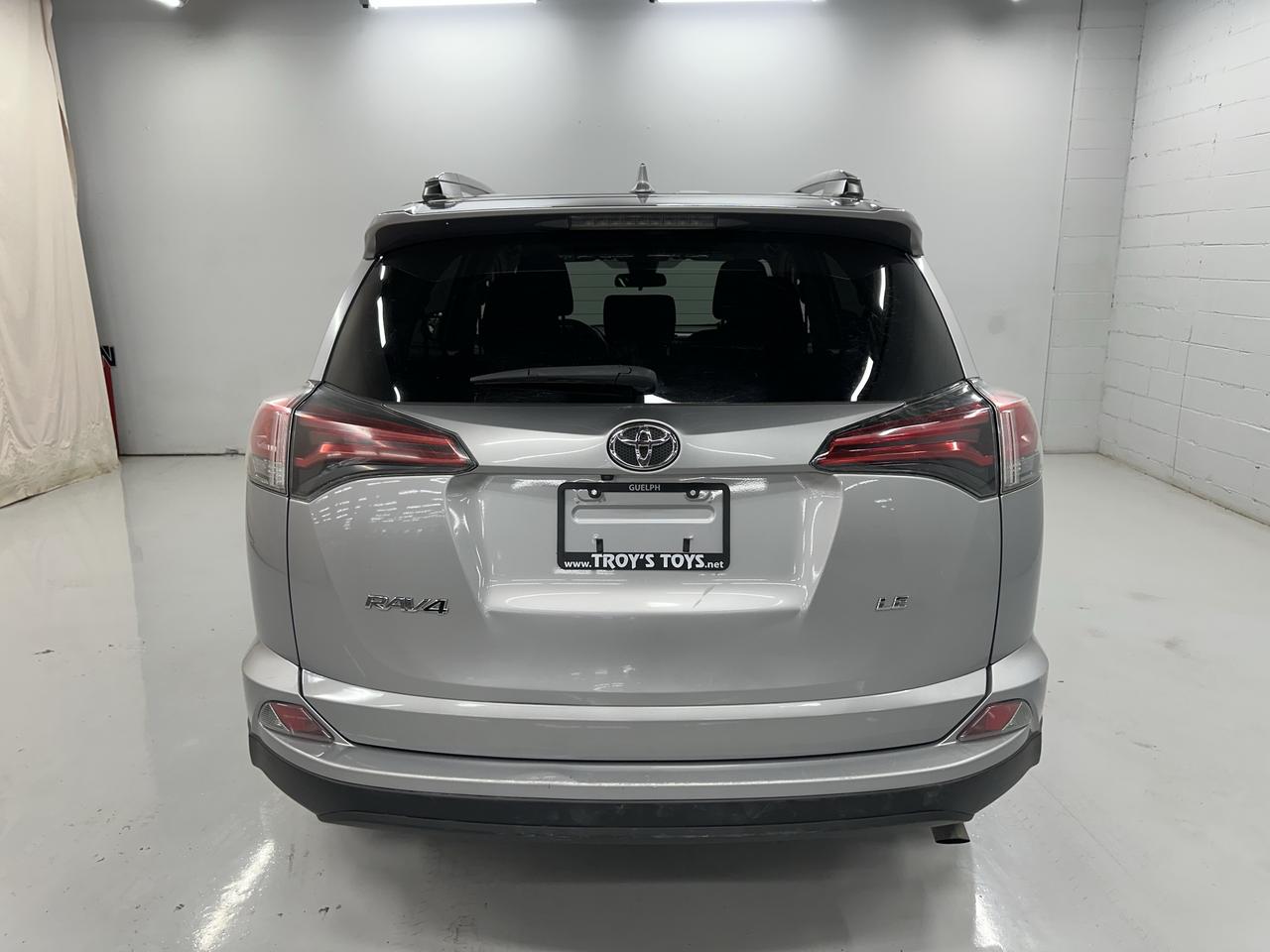 2017 Toyota RAV4 FWD 4dr LE Photo25