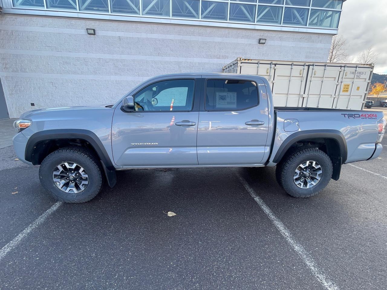 2021 Toyota Tacoma  Photo2