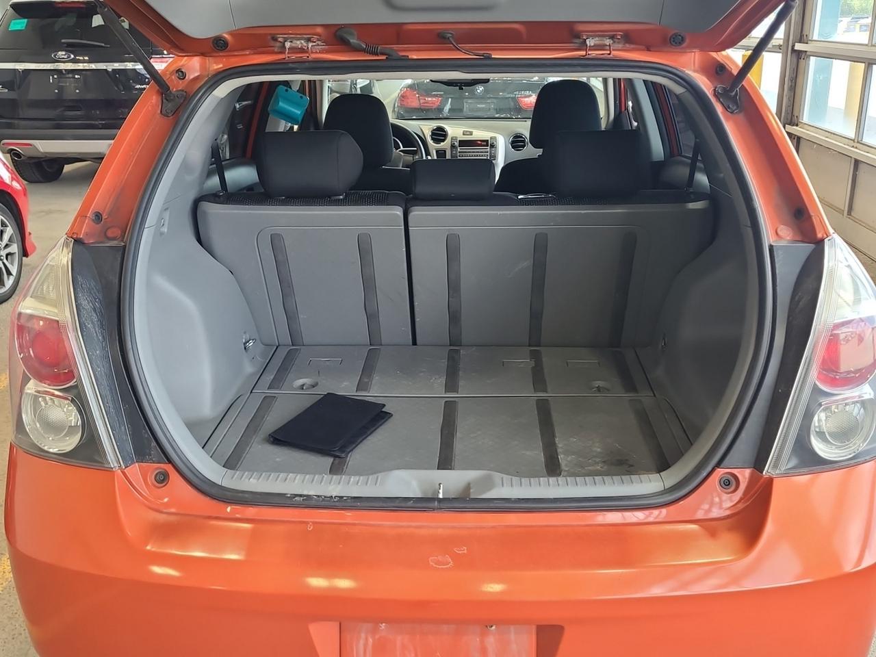 2010 Pontiac Vibe GT - LOW KM'S, CRUISE CONTROL, AM/FM/AUX Photo