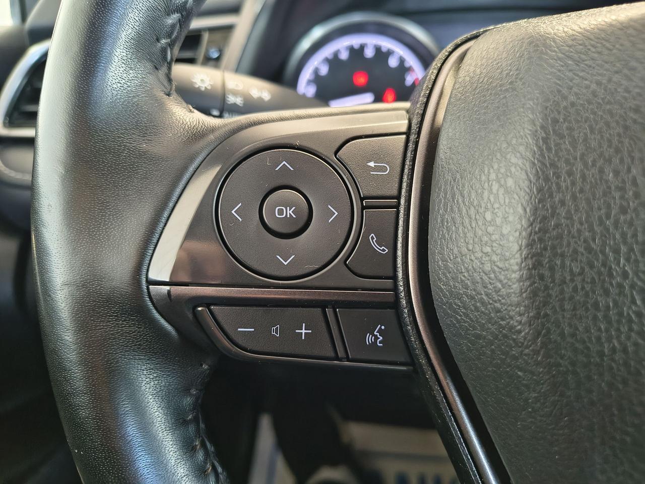 2021 Toyota Camry SE Photo0