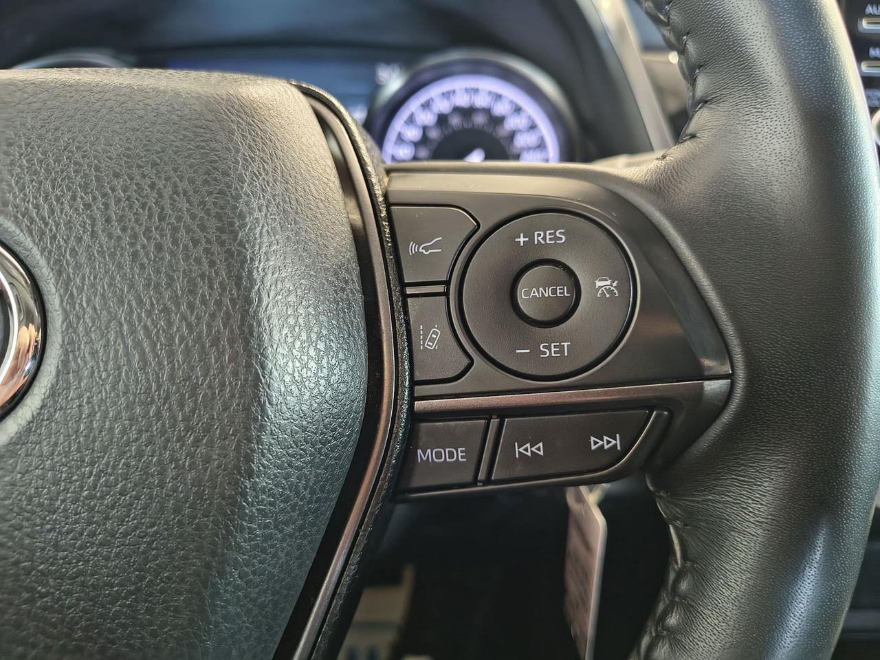 2021 Toyota Camry SE Photo