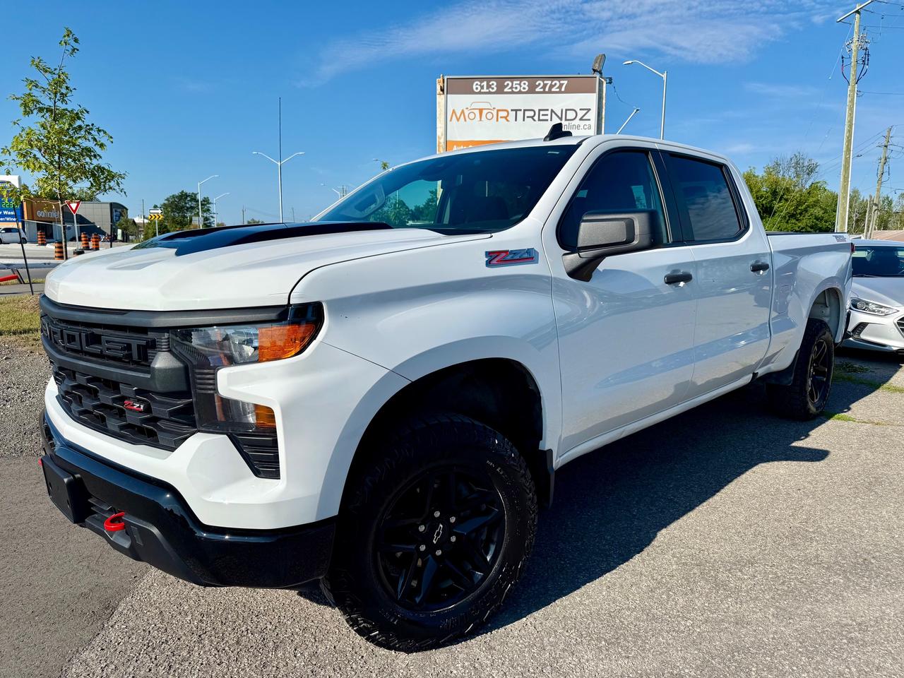 Used 2025 Chevrolet Silverado 1500 Custom Trail Boss AutoStart! CarPlay! 5.3L for sale in Kemptville, ON