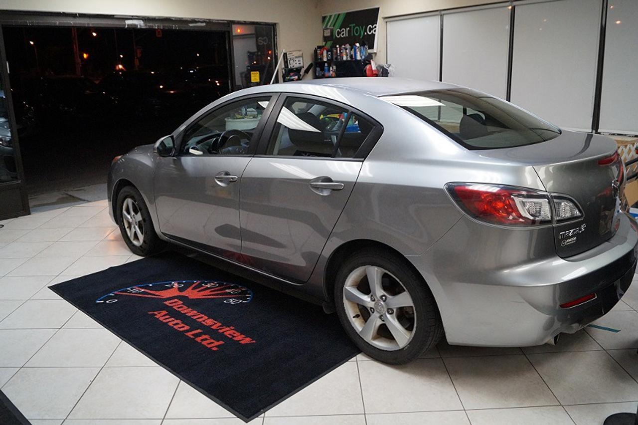 2012 Mazda MAZDA3 GX Photo2