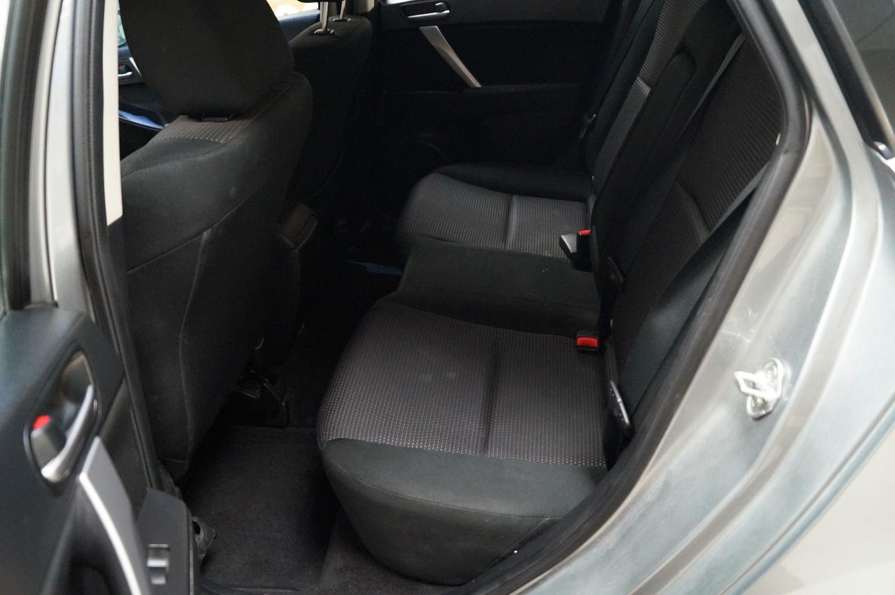 2012 Mazda MAZDA3 GX Photo