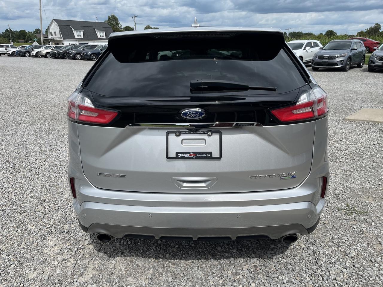 2019 Ford Edge Titanium ~CLEAN CARFAX~ Photo3